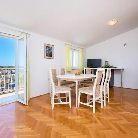 Apartment Azure Vista *